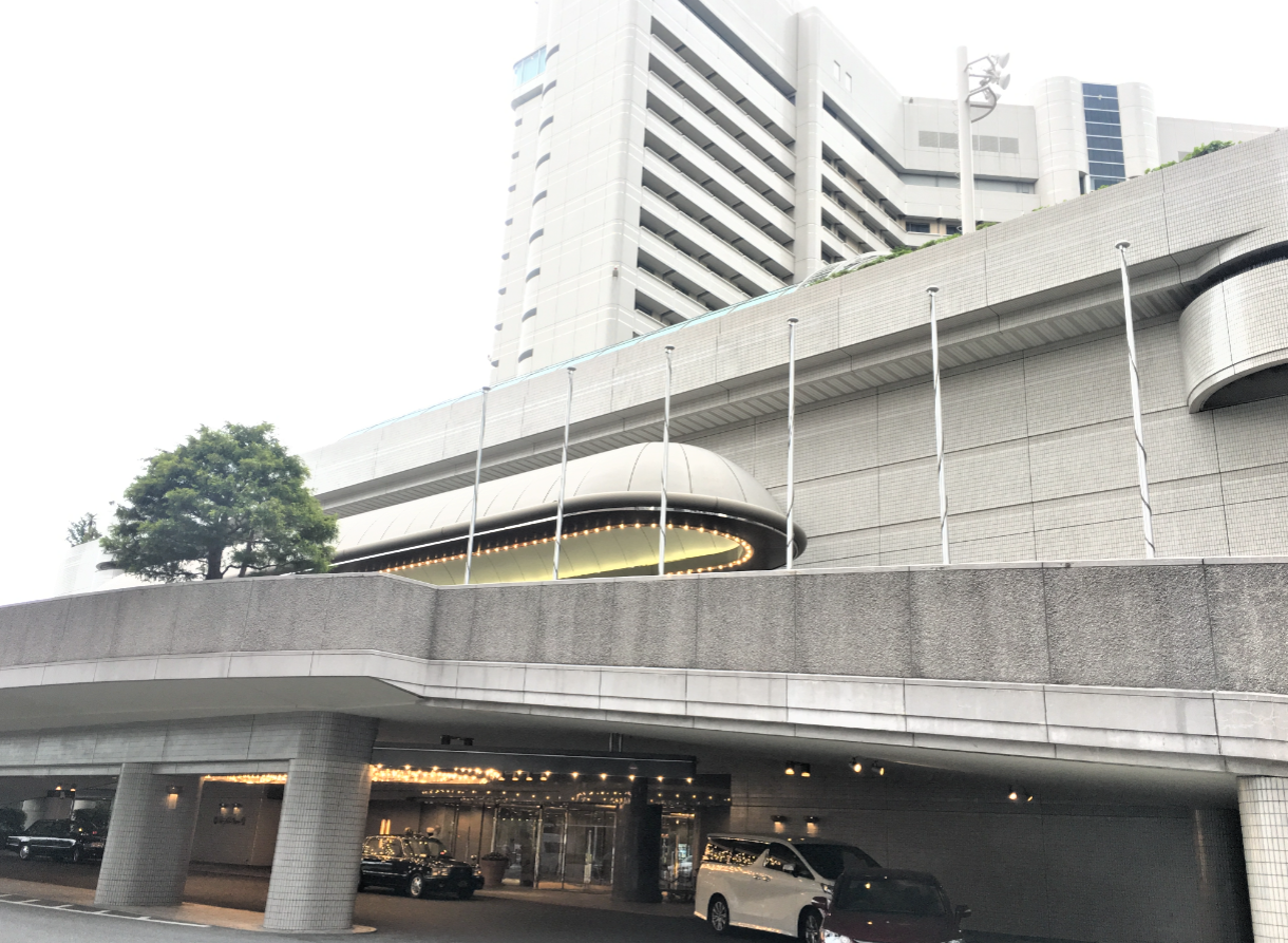 ニューオータニ大阪２階車寄せ